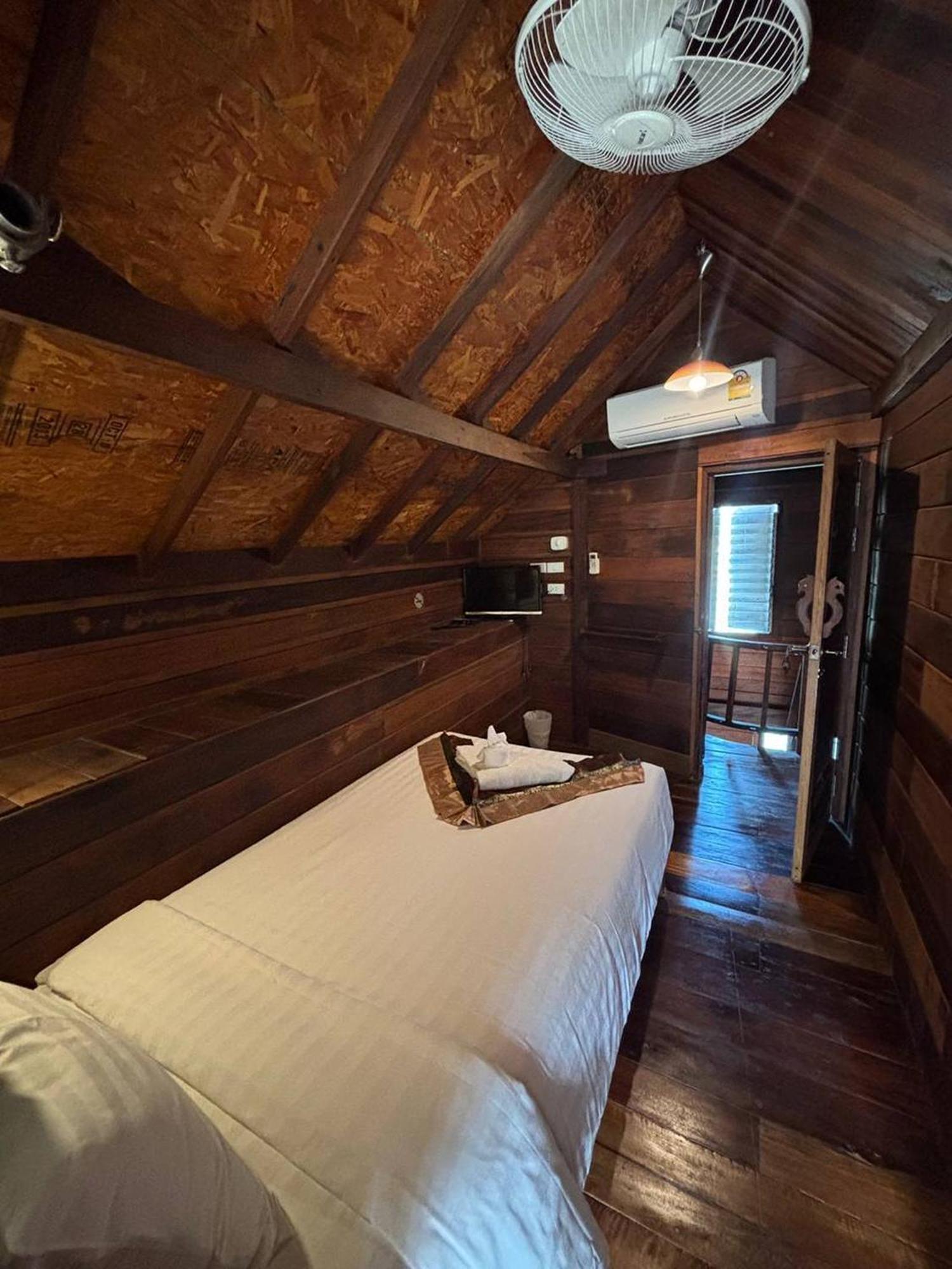 Boutique Village Hotel Ao Nang Bagian luar foto